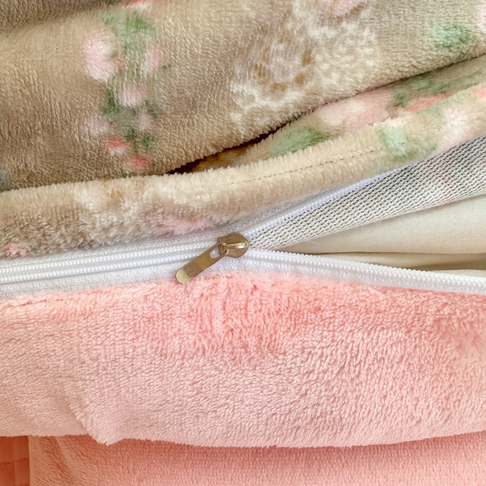 91家纺网 家纺一手货源 找家纺 欧尚 2025新款高克重牛奶绒加厚保暖印花床盖四件套 摩卡