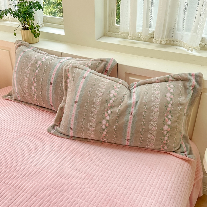 91家纺网 家纺一手货源 找家纺 欧尚 2025新款高克重牛奶绒加厚保暖印花床盖四件套 摩卡