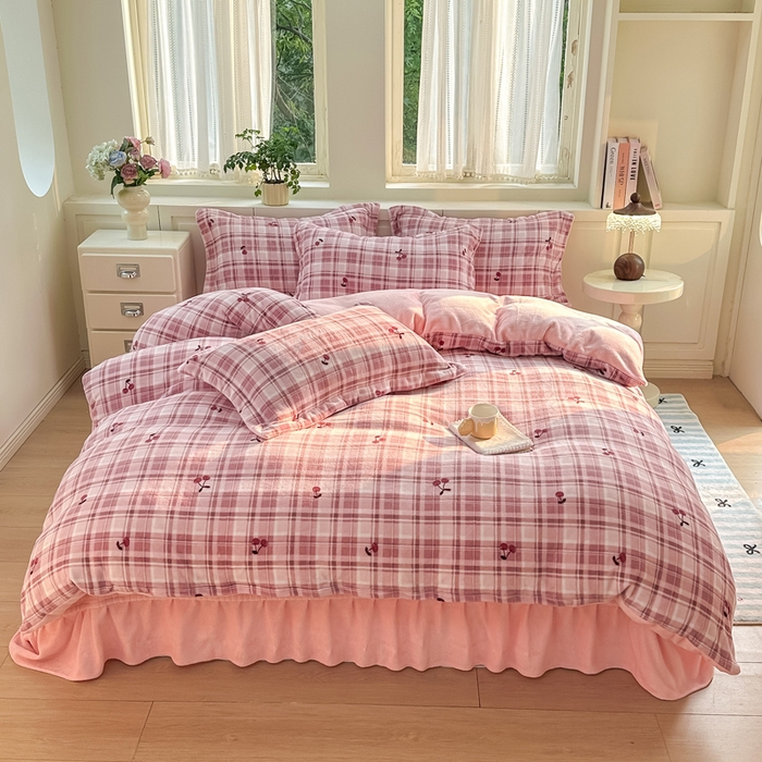 91家纺网 家纺一手货源 找家纺 欧尚 2025新款高克重牛奶绒加厚保暖印花床盖四件套 乌梅子酱