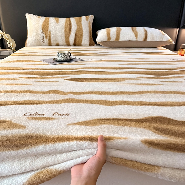 91家纺网 家纺一手货源 找家纺 乐窝家纺仓储 2025新款亲肤加厚保暖兔毛绒牛奶绒单品床笠单件床笠-美拉德 美拉德-拿铁纹