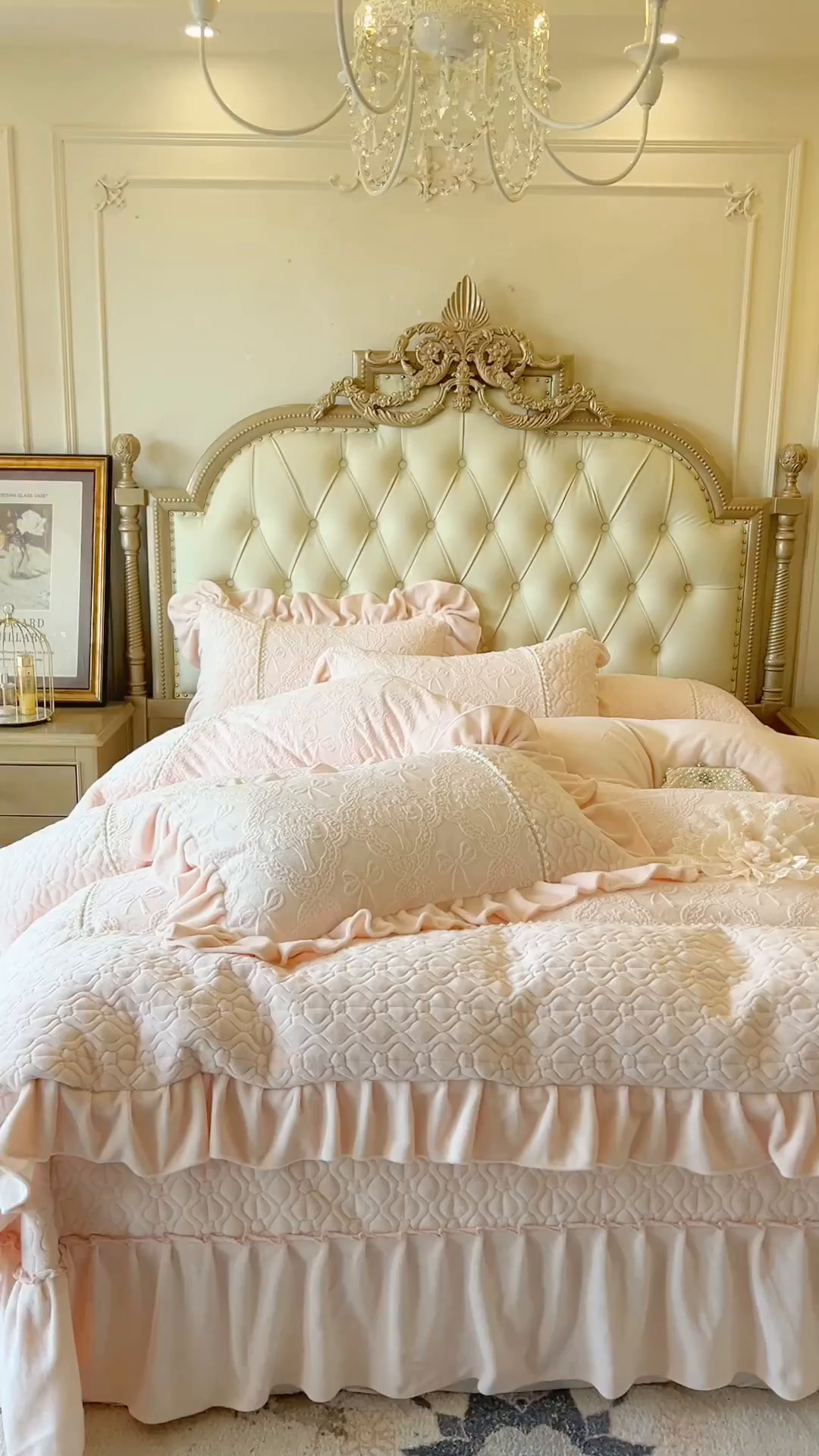 91家纺网 家纺一手货源 找家纺 亲亲公主 2025新款高克重雕花牛奶绒四件套-巴黎情缘 巴黎情缘-粉玉