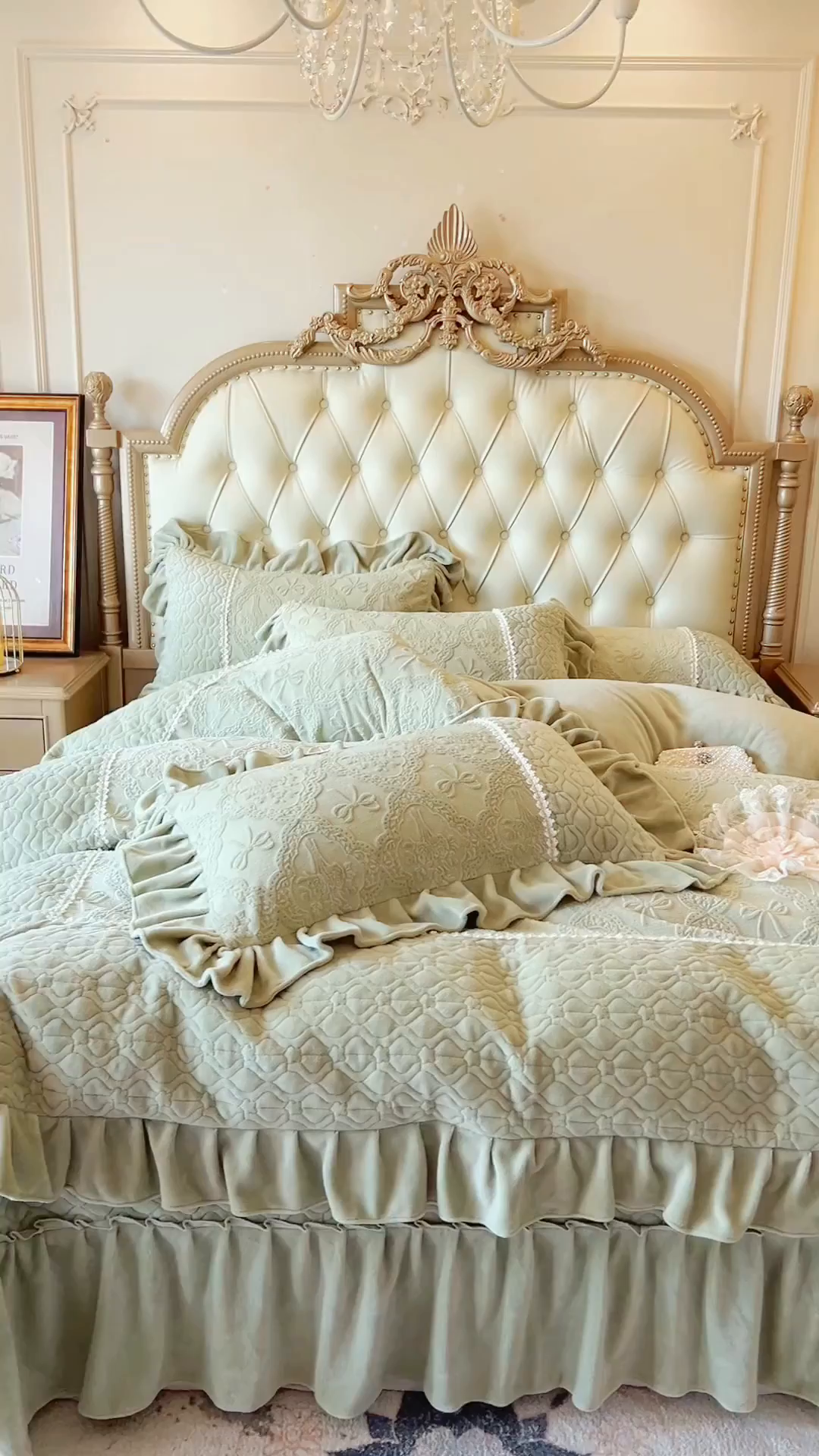 91家纺网 家纺一手货源 找家纺 亲亲公主 2025新款高克重雕花牛奶绒四件套-巴黎情缘 巴黎情缘-香草绿