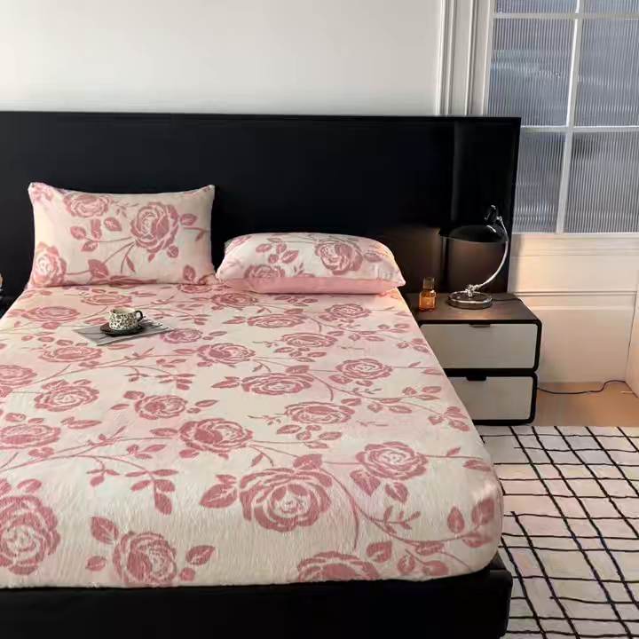 91家纺网 家纺一手货源 找家纺 乐窝家纺仓储 2025新款亲肤加厚保暖兔毛绒牛奶绒单品床笠单件床笠-美拉德 美拉德-粉蔷薇