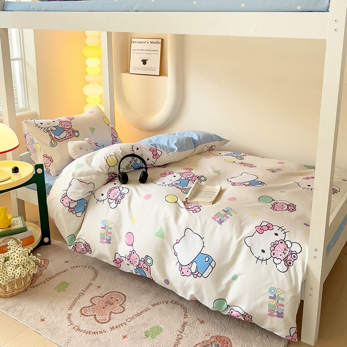 91家纺网 家纺一手货源 找家纺 港岛妹妹 2025新款云朵水洗工艺三丽鸥学生宿舍三件套上下铺三件套 三丽鸥-五彩kt猫