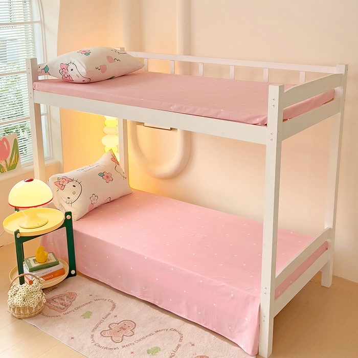 91家纺网 家纺一手货源 找家纺 港岛妹妹 2025新款云朵水洗工艺三丽鸥学生宿舍三件套上下铺三件套 三丽鸥-樱花kt猫