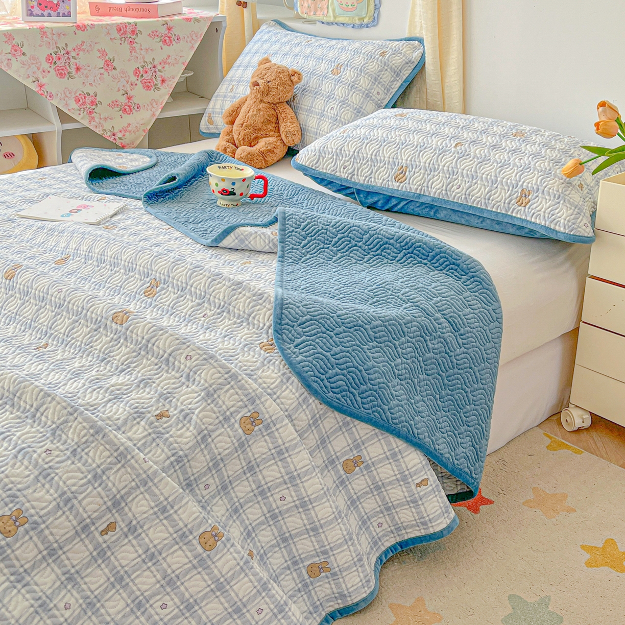 91家纺网 家纺一手货源 找家纺 慕晨 2025新品棉加绒床盖一面全棉一面牛奶绒床盖炕盖单品床盖床盖单件加厚高温酵素砂洗 米小兔