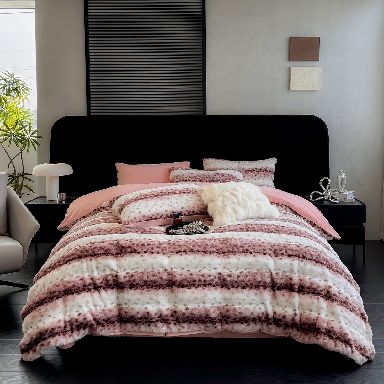 91家纺网 家纺一手货源 找家纺 （总）奥汀洛家纺 2025新款全消光丹麦貂牛奶绒加厚四件套-豹纹系列