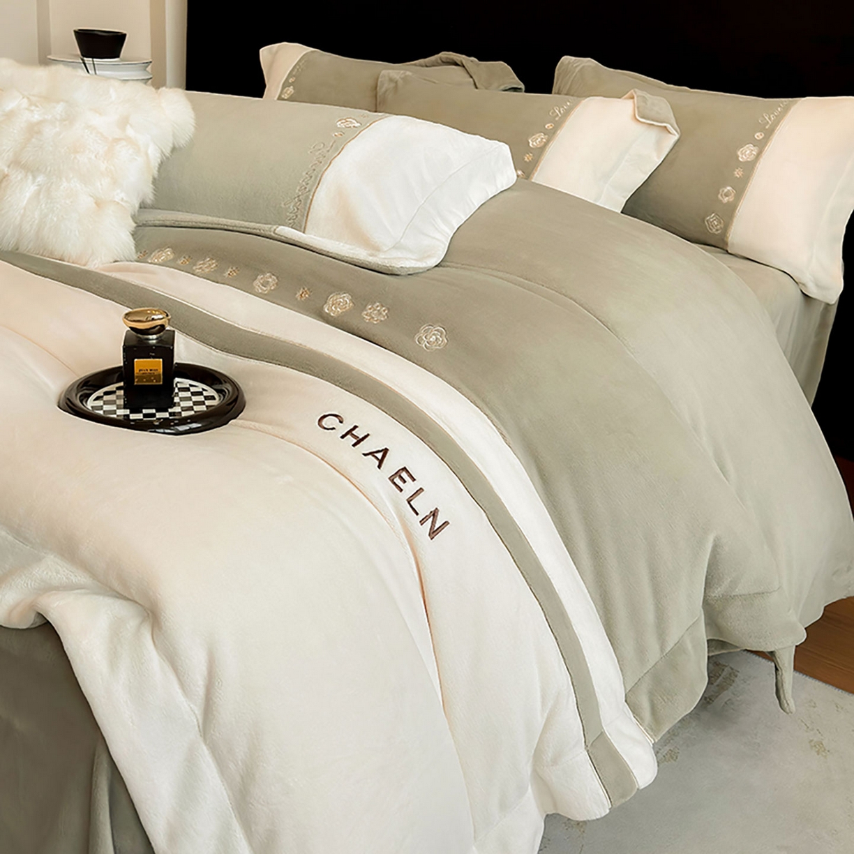 91家纺网 家纺一手货源 找家纺 （总）奥汀洛家纺 2025新款刺绣高克重牛奶绒工艺款四件套-慕斯