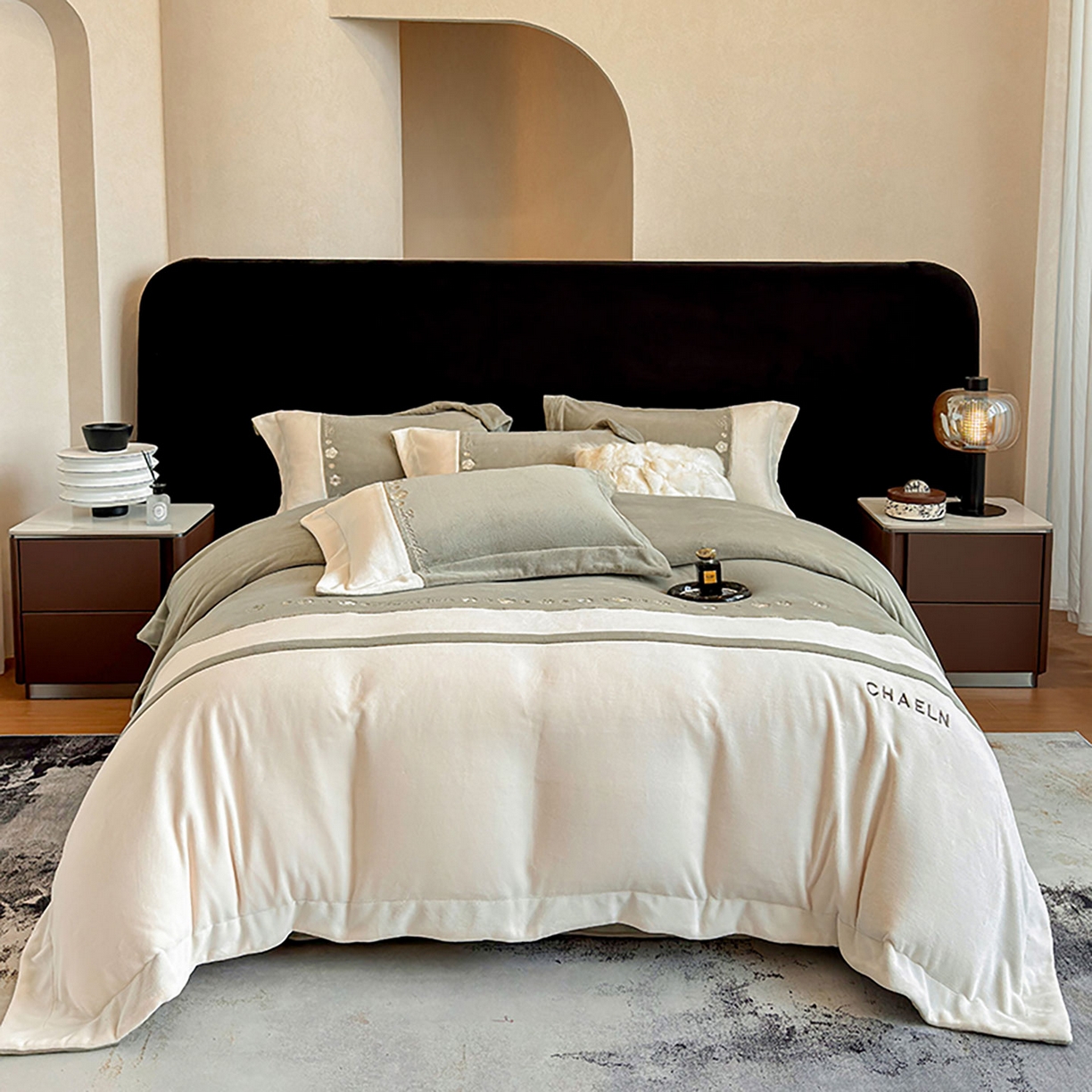 91家纺网 家纺一手货源 找家纺 （总）奥汀洛家纺 2025新款刺绣高克重牛奶绒工艺款四件套-慕斯