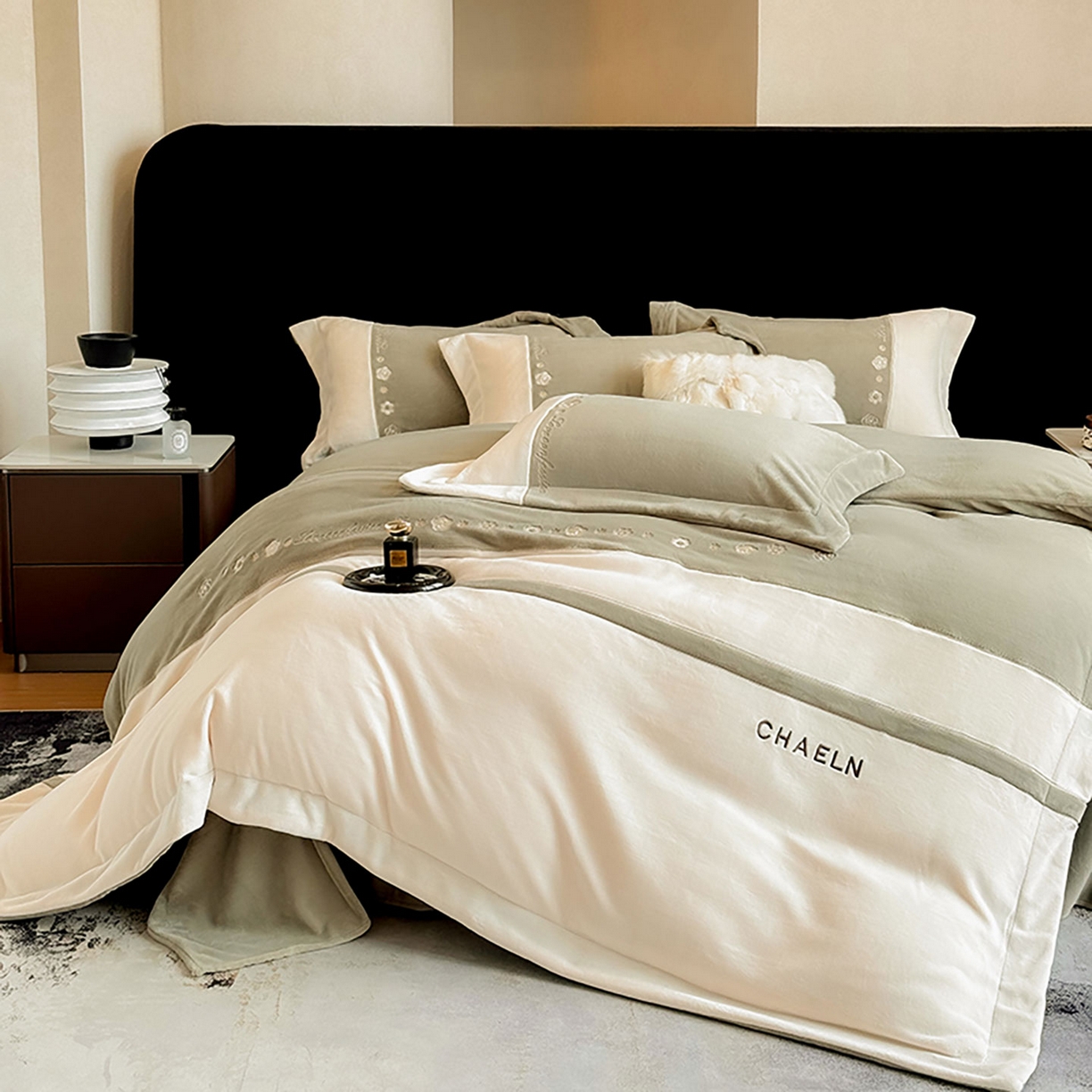 91家纺网 家纺一手货源 找家纺 （总）奥汀洛家纺 2025新款刺绣高克重牛奶绒工艺款四件套-慕斯