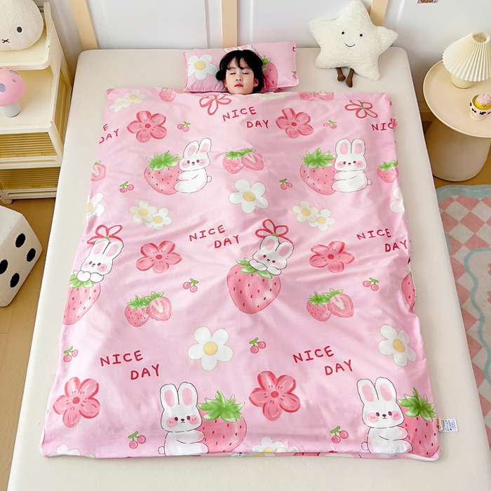 91家纺网 家纺一手货源 找家纺 吉咪兔儿童睡袋四季通用中大童纯棉秋冬季加厚小孩学生成人防踢被子神器草莓免子