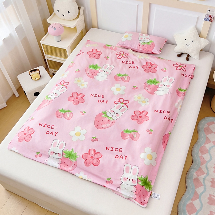 91家纺网 家纺一手货源 找家纺 吉咪兔儿童睡袋四季通用中大童纯棉秋冬季加厚小孩学生成人防踢被子神器草莓免子