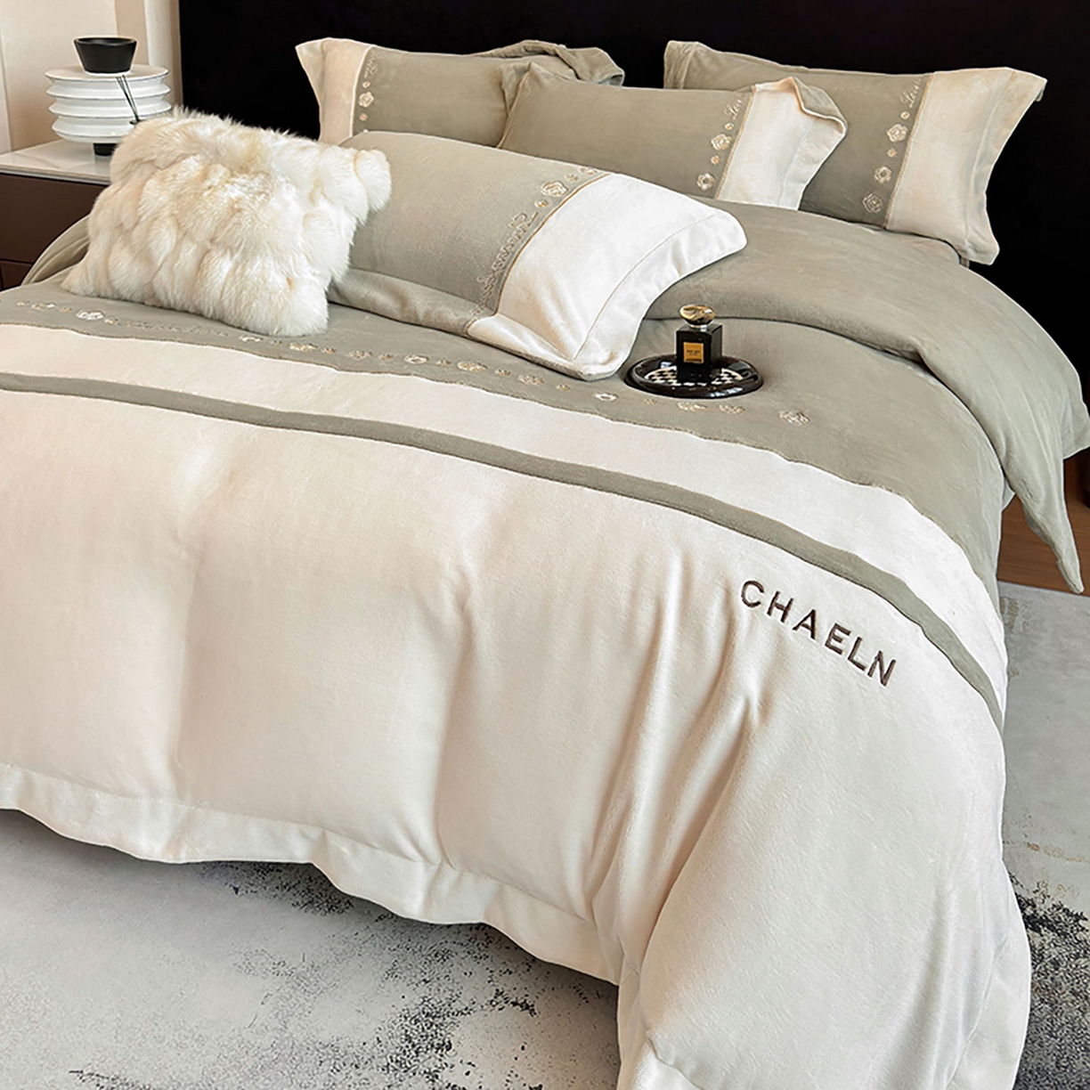 91家纺网 家纺一手货源 找家纺 （总）奥汀洛家纺 2025新款刺绣高克重牛奶绒工艺款四件套-慕斯