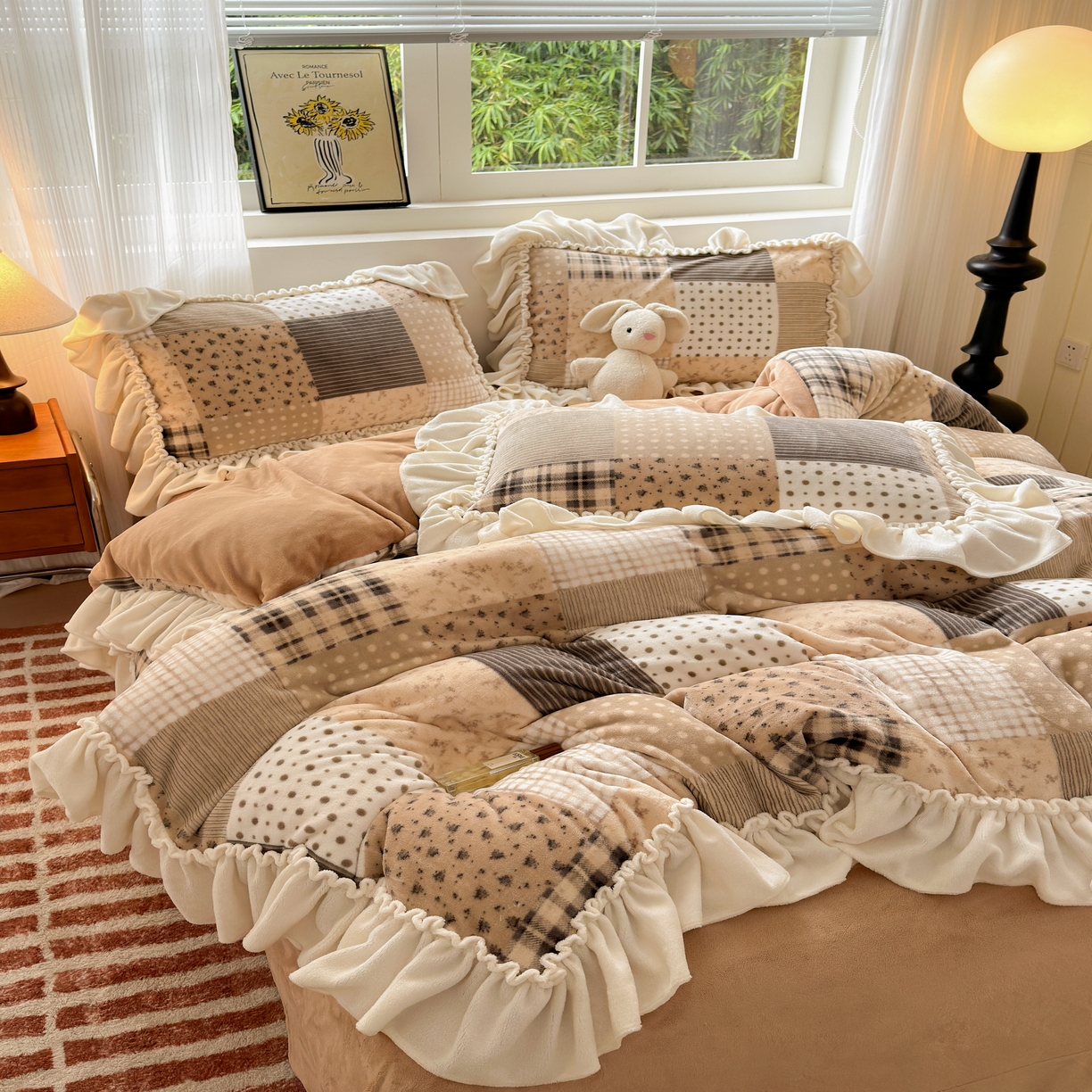 91家纺网 家纺一手货源 找家纺 （总）十里居 2025新款法式田园风花边款牛奶绒四件套