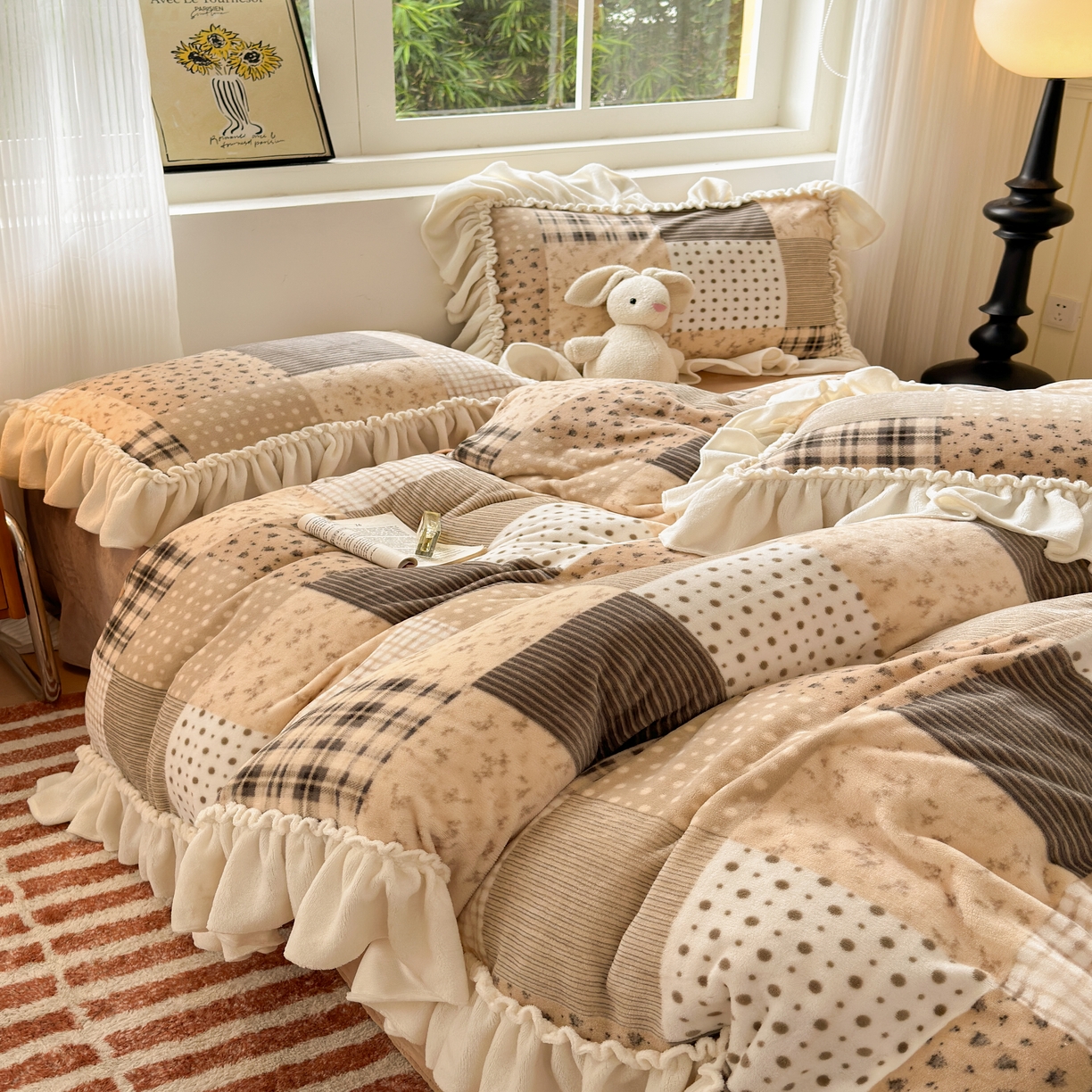 91家纺网 家纺一手货源 找家纺 （总）十里居 2025新款法式田园风花边款牛奶绒四件套