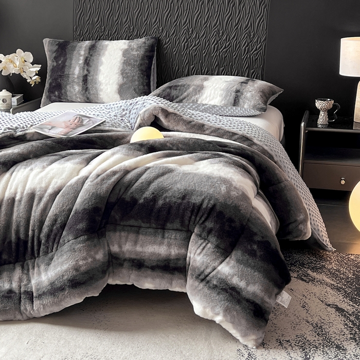 91家纺网 家纺一手货源 找家纺 米乐被业 2025新款兔毛印花豆豆被被子被芯 水墨渐变