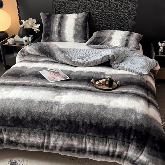 91家纺网 家纺一手货源 找家纺 米乐被业 2025新款兔毛印花豆豆被被子被芯 水墨渐变