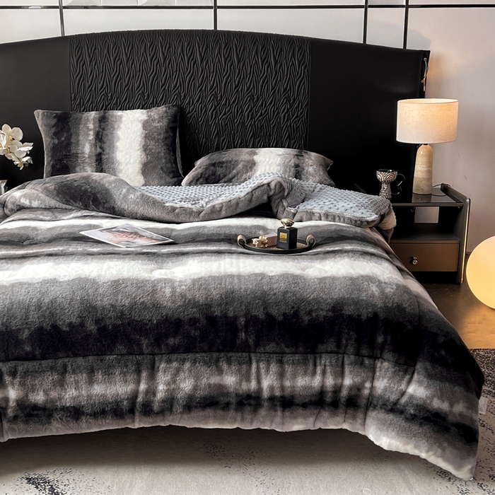 91家纺网 家纺一手货源 找家纺 米乐被业 2025新款兔毛印花豆豆被被子被芯 水墨渐变