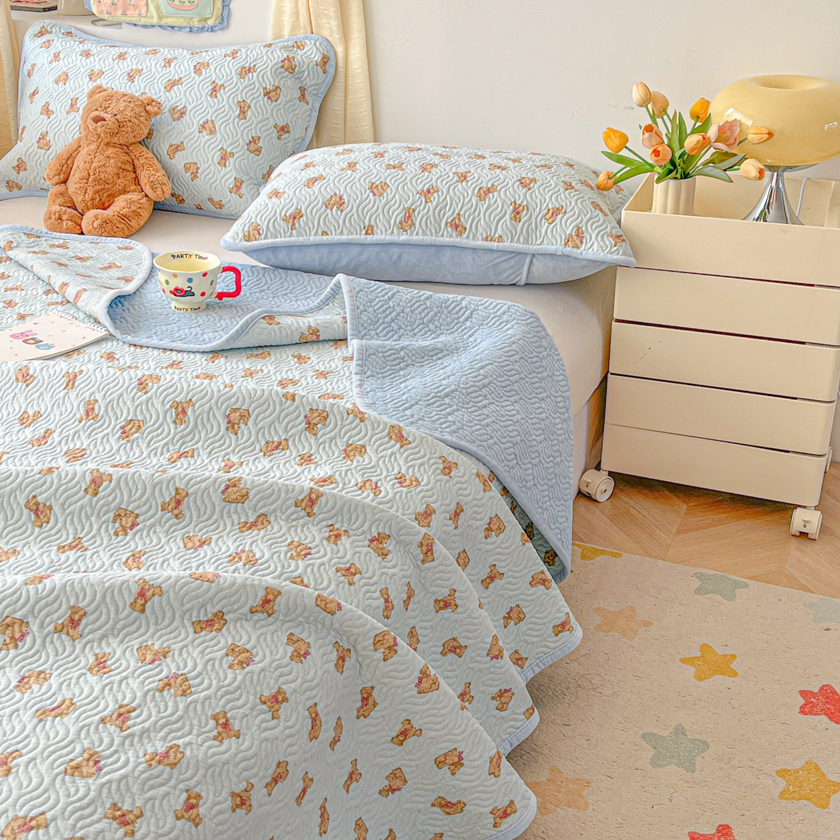 91家纺网 家纺一手货源 找家纺 慕晨 2025新品棉加绒床盖一面全棉一面牛奶绒床盖炕盖单品床盖床盖单件加厚高温酵素砂洗 许愿小熊