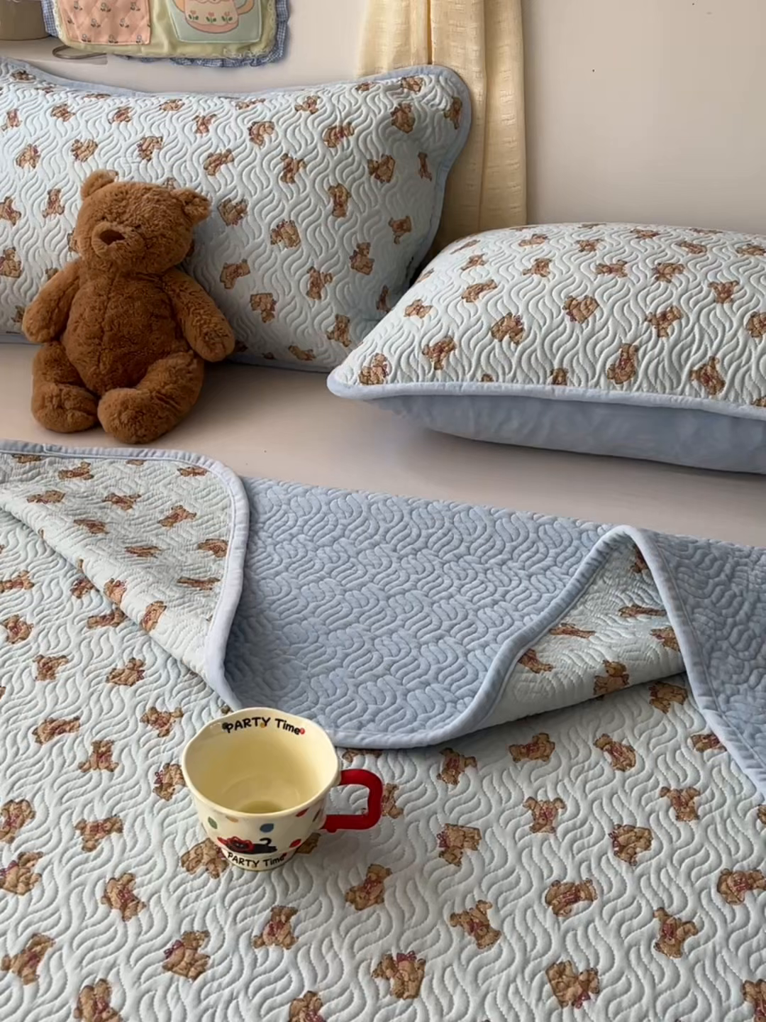 91家纺网 家纺一手货源 找家纺 慕晨 2025新品棉加绒床盖一面全棉一面牛奶绒床盖炕盖单品床盖床盖单件加厚高温酵素砂洗 许愿小熊