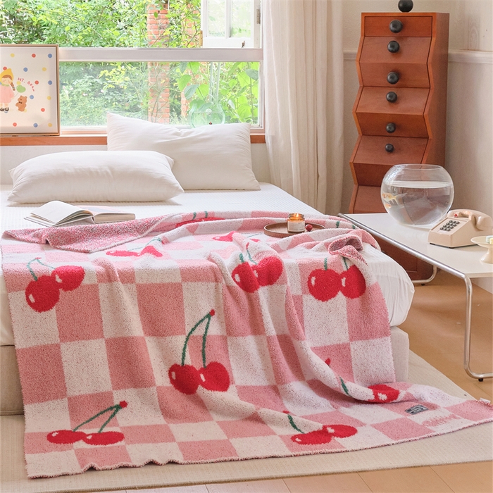 91家纺网 家纺一手货源 找家纺 （总）暖绵绵 2025新款半边绒小樱桃毛毯 新品樱洛系列（最低零售价：173元）