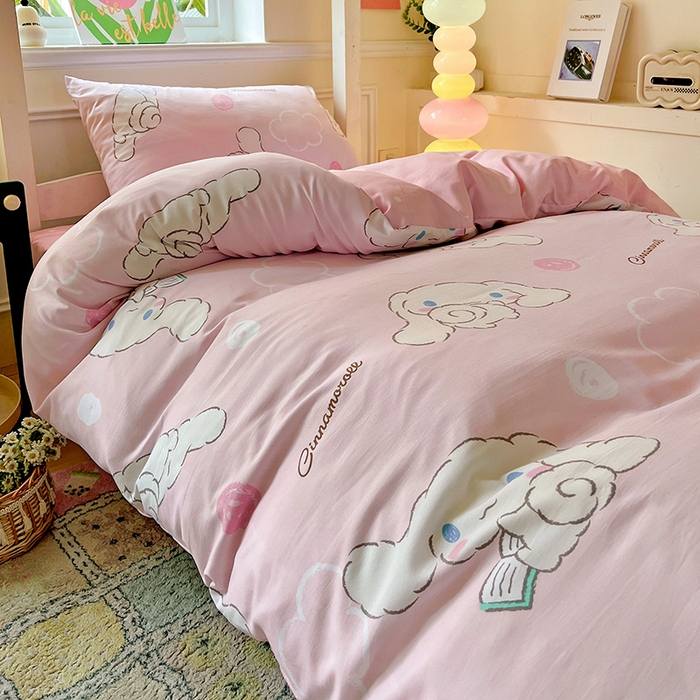 91家纺网 家纺一手货源 找家纺 港岛妹妹 2025新款云朵水洗工艺三丽鸥学生宿舍三件套上下铺三件套 三丽鸥-软萌玉桂狗粉