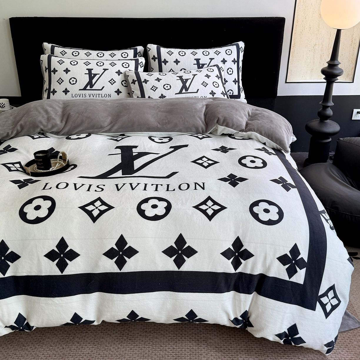 91家纺网 家纺一手货源 找家纺 （总）摩卡（乐趣） 2025新款牛奶绒大版数码印花四件套（提供买家秀）