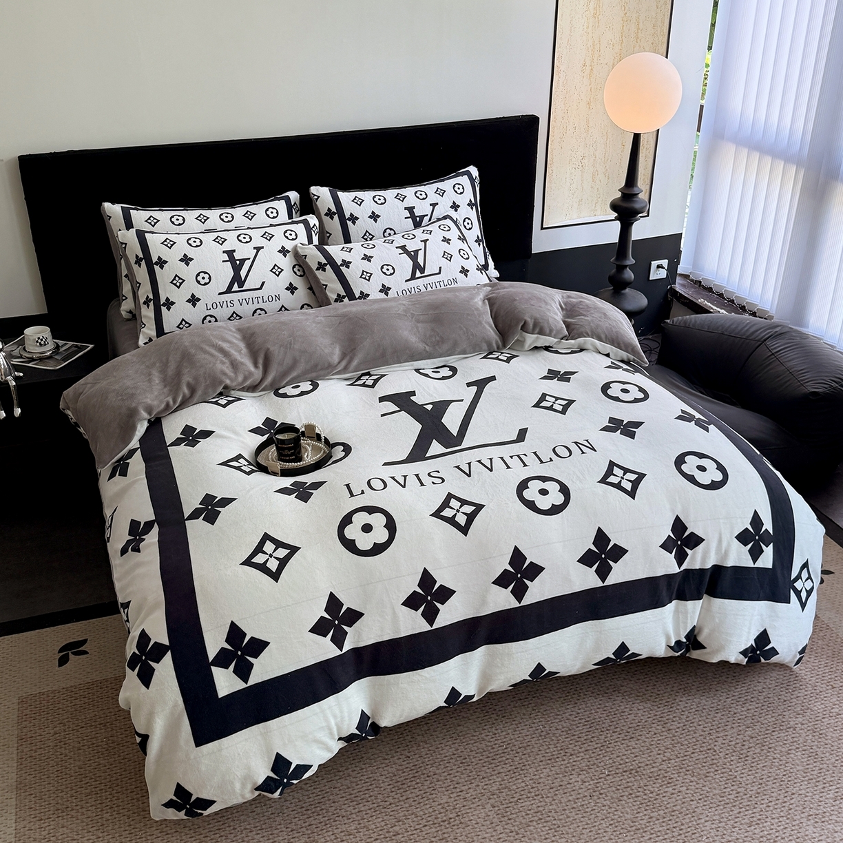 91家纺网 家纺一手货源 找家纺 （总）摩卡（乐趣） 2025新款牛奶绒大版数码印花四件套（提供买家秀）