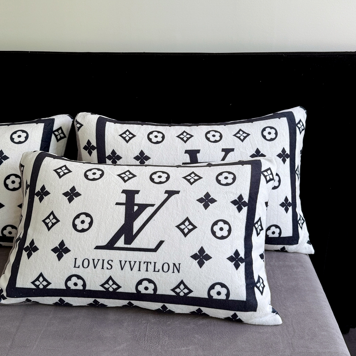 91家纺网 家纺一手货源 找家纺 （总）摩卡（乐趣） 2025新款牛奶绒大版数码印花四件套（提供买家秀）