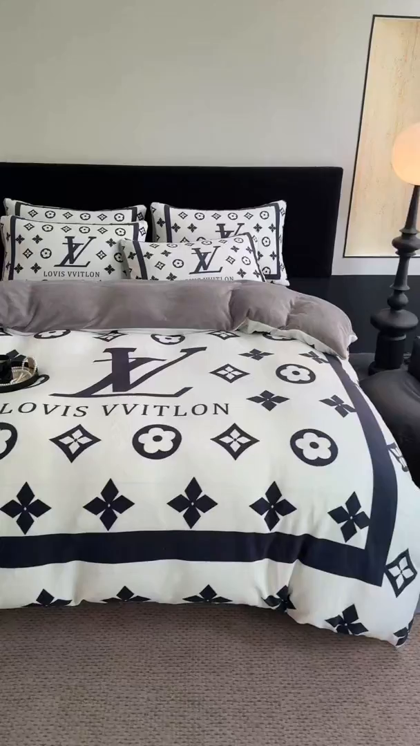 91家纺网 家纺一手货源 找家纺 （总）摩卡（乐趣） 2025新款牛奶绒大版数码印花四件套（提供买家秀）