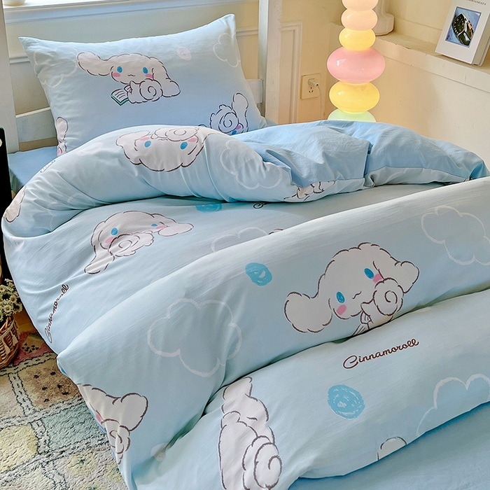 91家纺网 家纺一手货源 找家纺 港岛妹妹 2025新款云朵水洗工艺三丽鸥学生宿舍三件套上下铺三件套 三丽鸥-软萌玉桂狗蓝