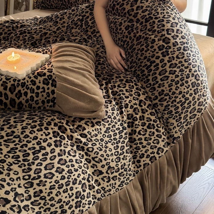 91家纺网 家纺一手货源 找家纺 （总）艾米家居 2025新款秋冬牛奶绒印花皱皱系列四件套提供买家秀