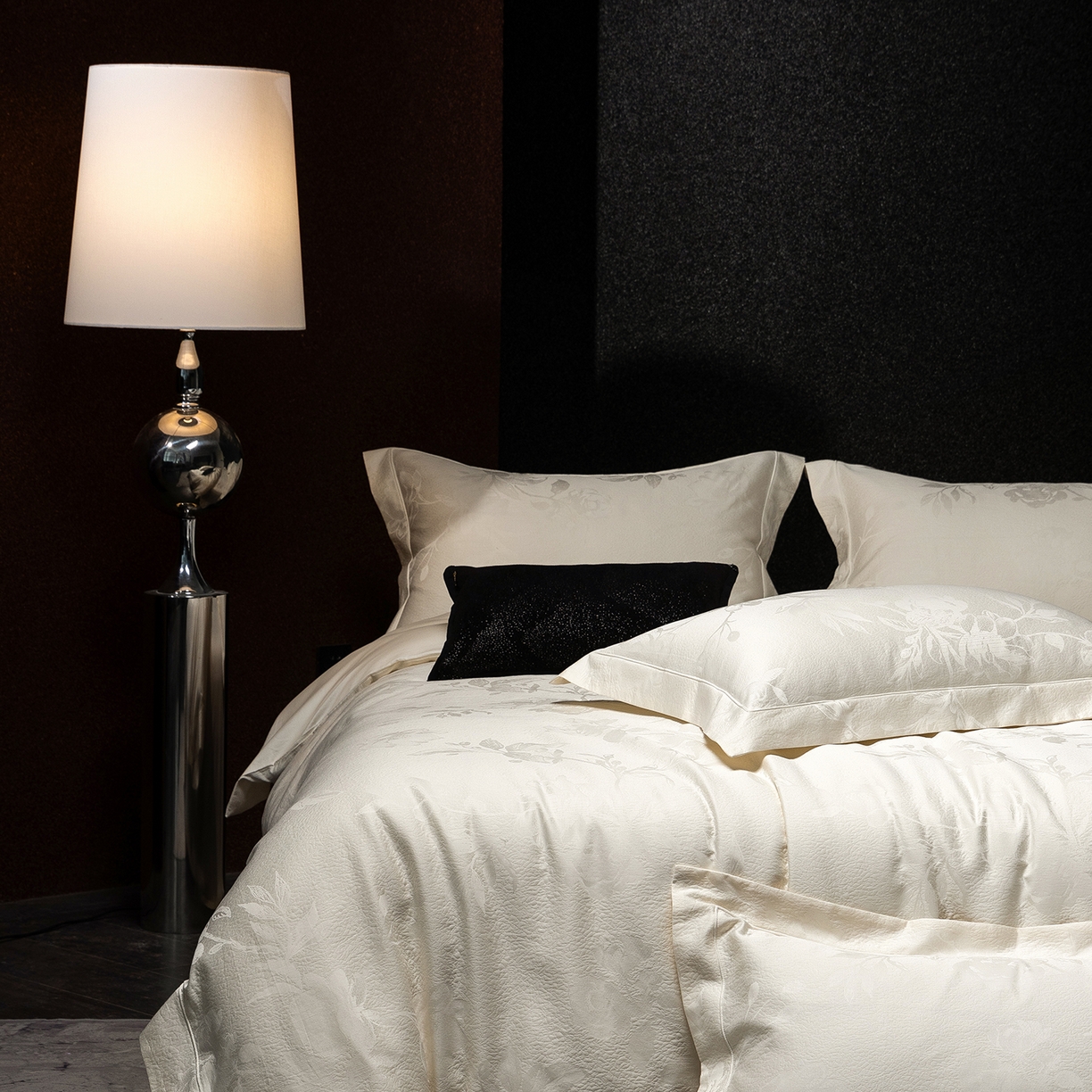 91家纺网 家纺一手货源 找家纺 太古汇家居 2025新款全棉厚织金丝银线四件套-水榭花都系列 水榭花都-奶白