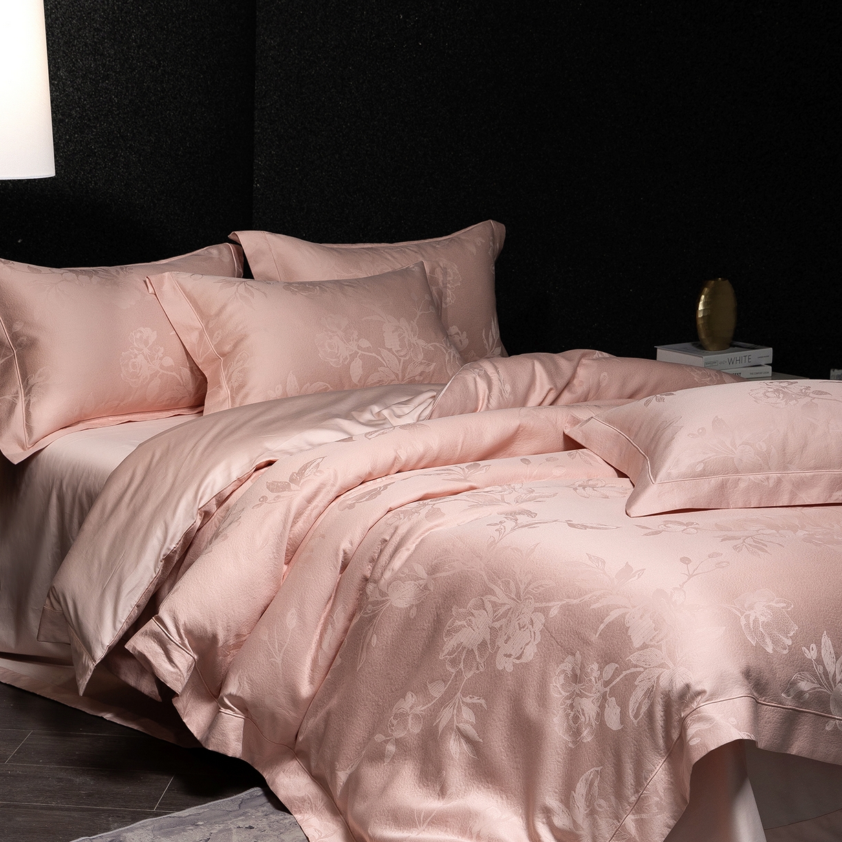 91家纺网 家纺一手货源 找家纺 太古汇家居 2025新款全棉厚织金丝银线四件套-水榭花都系列 水榭花都-粉色