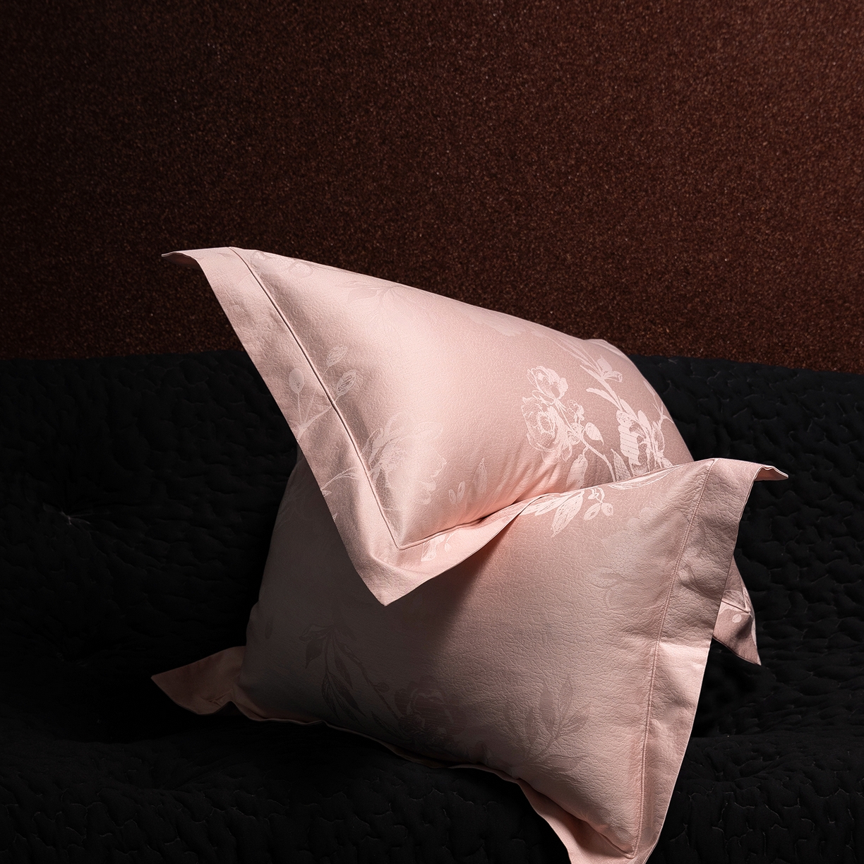 91家纺网 家纺一手货源 找家纺 太古汇家居 2025新款全棉厚织金丝银线四件套-水榭花都系列 水榭花都-粉色