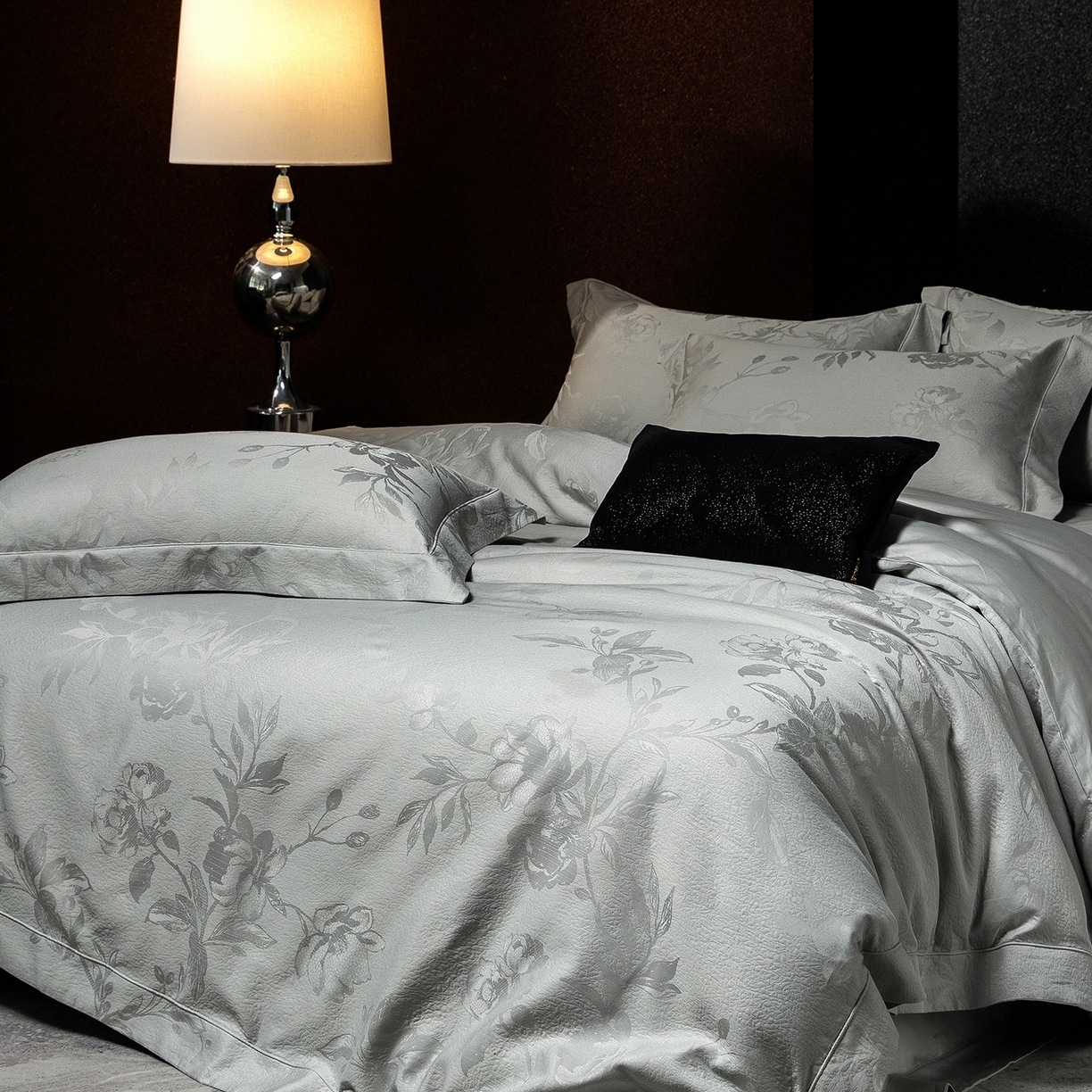 91家纺网 家纺一手货源 找家纺 太古汇家居 2025新款全棉厚织金丝银线四件套-水榭花都系列 水榭花都-灰绿