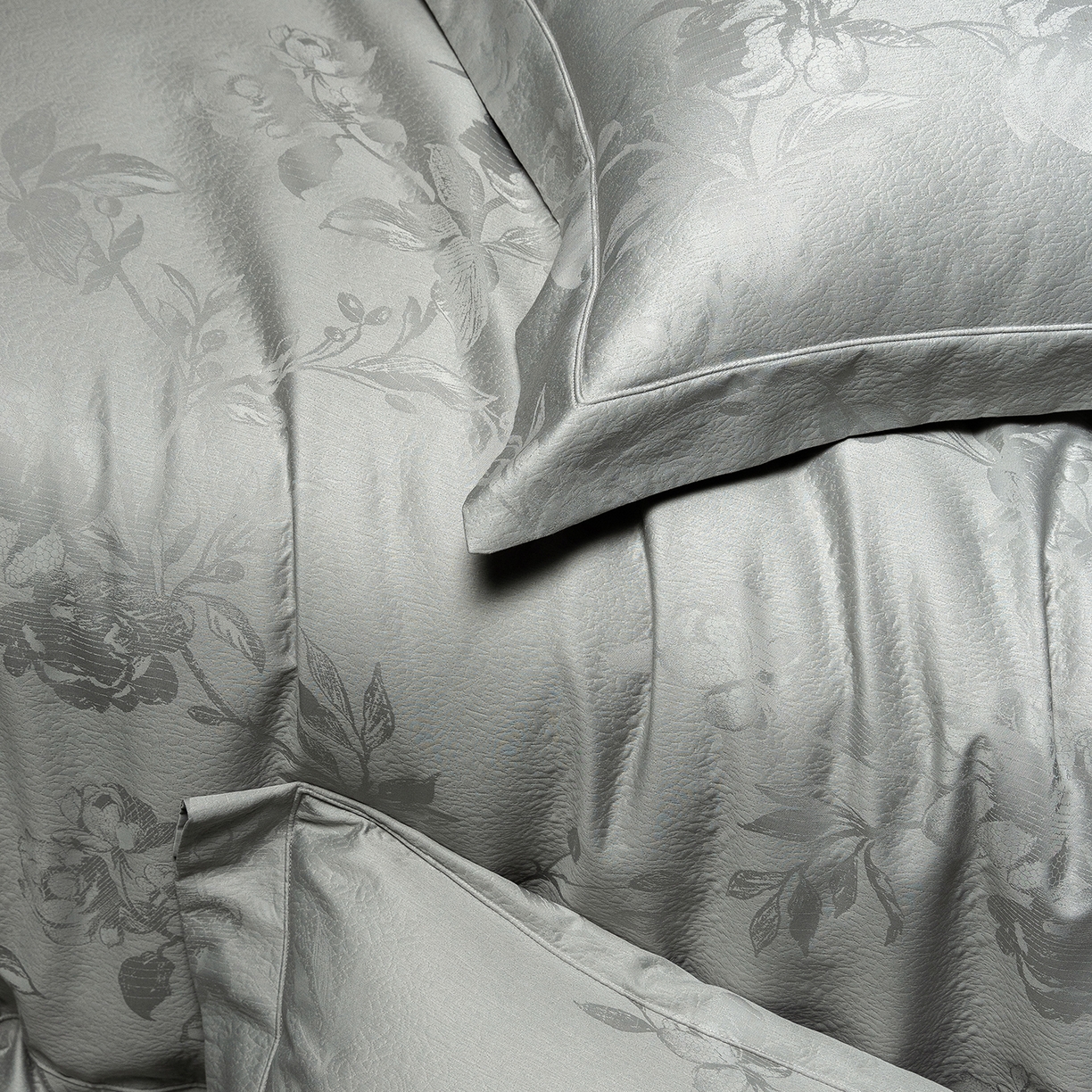 91家纺网 家纺一手货源 找家纺 太古汇家居 2025新款全棉厚织金丝银线四件套-水榭花都系列 水榭花都-灰绿