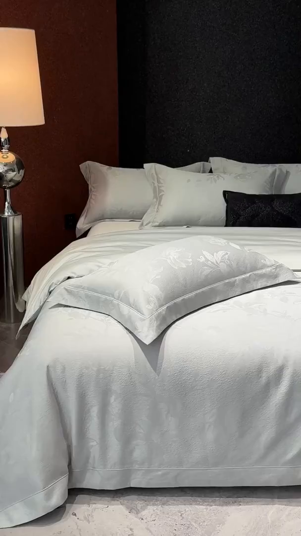 91家纺网 家纺一手货源 找家纺 太古汇家居 2025新款全棉厚织金丝银线四件套-水榭花都系列 水榭花都-灰绿