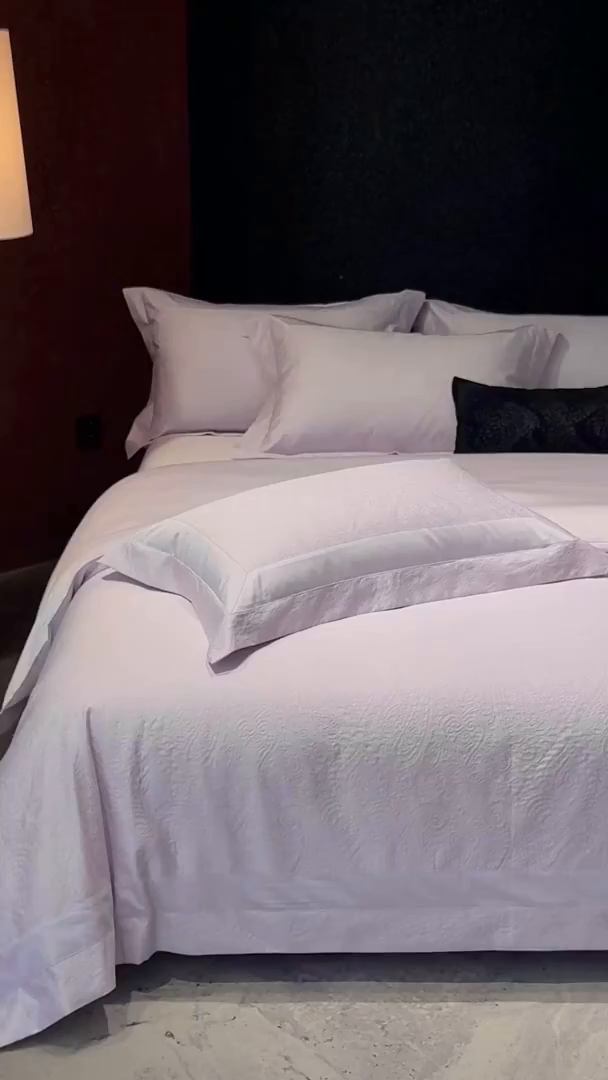 91家纺网 家纺一手货源 找家纺 太古汇家居 2025新款全棉厚织金丝银线四件套-佩兹力 佩兹力-紫色