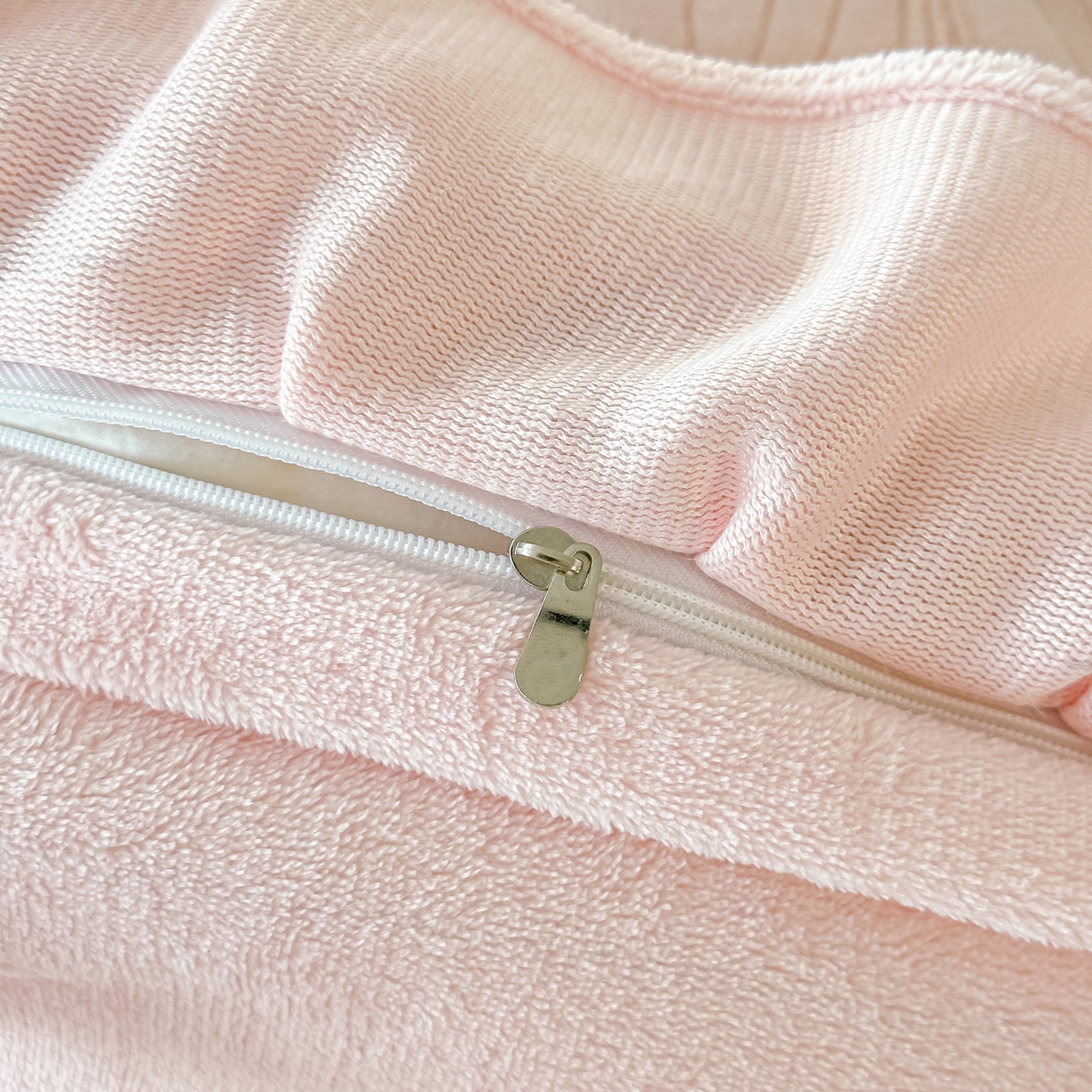 91家纺网 家纺一手货源 找家纺 （总）富米莱（原臻工厂） 2025新款爆款高克重雕花牛奶绒蕾丝花边床盖床单四件套