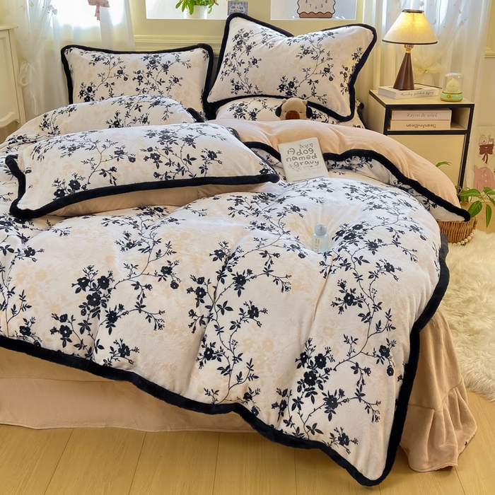 91家纺网 家纺一手货源 找家纺 （总）大麦家纺 2025年新款兔毛花边印花牛奶绒四件套