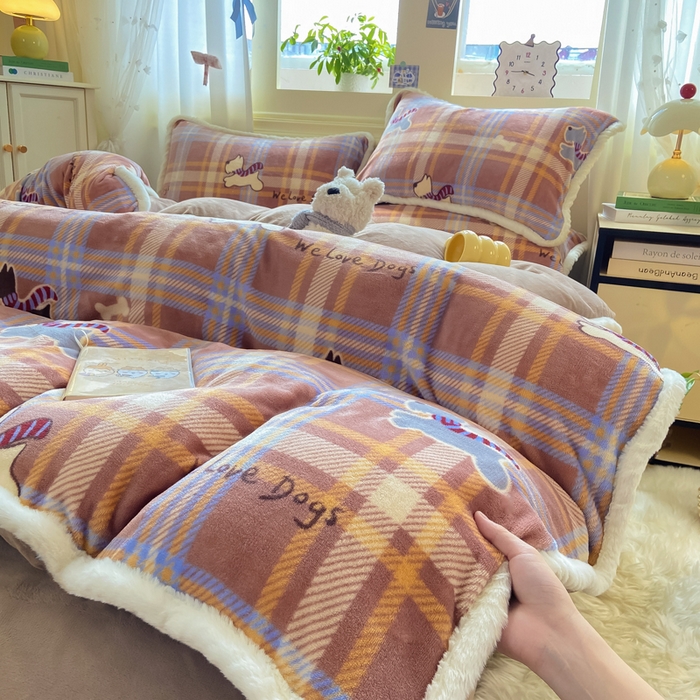 91家纺网 家纺一手货源 找家纺 大麦家纺 2025年新款兔毛花边印花牛奶绒四件套 奔跑汪汪