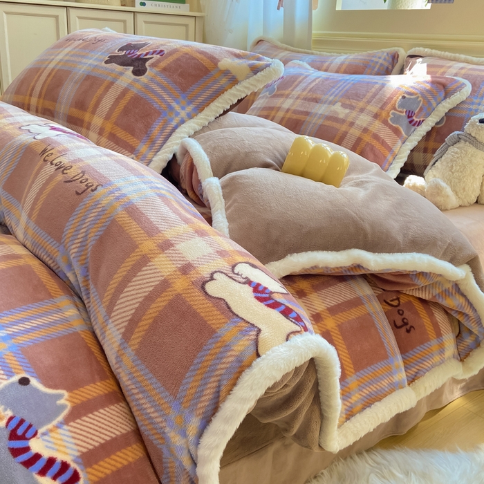 大麦家纺 2025年新款兔毛花边印花牛奶绒四件套 奔跑汪汪