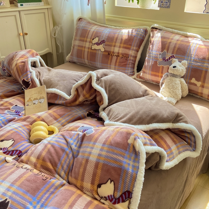 91家纺网 家纺一手货源 找家纺 大麦家纺 2025年新款兔毛花边印花牛奶绒四件套 奔跑汪汪