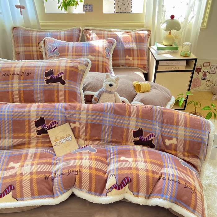 91家纺网 家纺一手货源 找家纺 大麦家纺 2025年新款兔毛花边印花牛奶绒四件套 奔跑汪汪