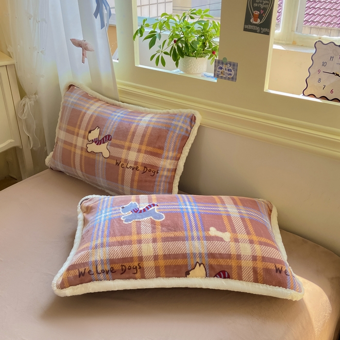 91家纺网 家纺一手货源 找家纺 大麦家纺 2025年新款兔毛花边印花牛奶绒四件套 奔跑汪汪