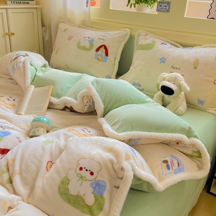 91家纺网 家纺一手货源 找家纺 大麦家纺 2025年新款兔毛花边印花牛奶绒四件套 草地小狗