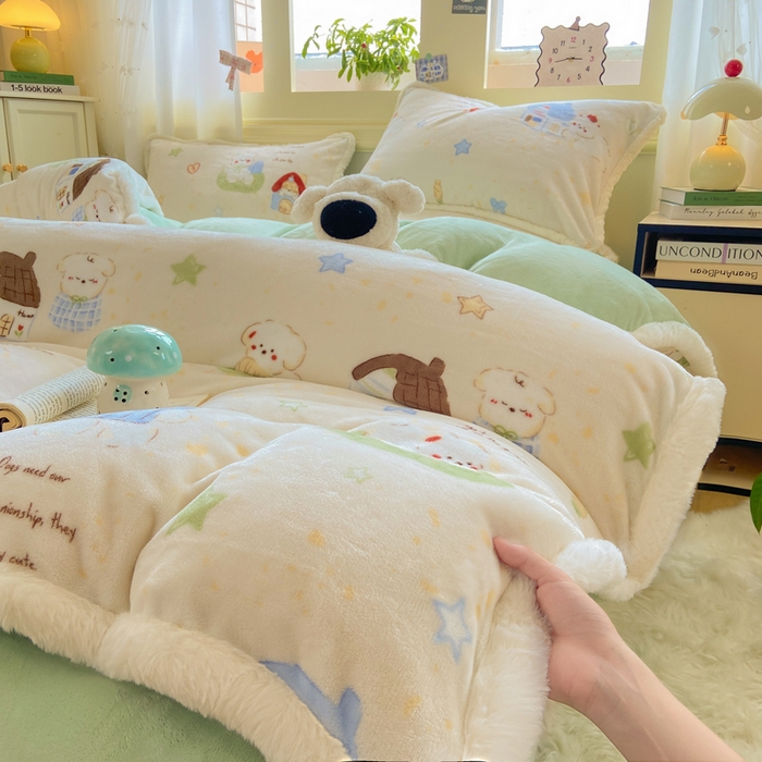 91家纺网 家纺一手货源 找家纺 大麦家纺 2025年新款兔毛花边印花牛奶绒四件套 草地小狗