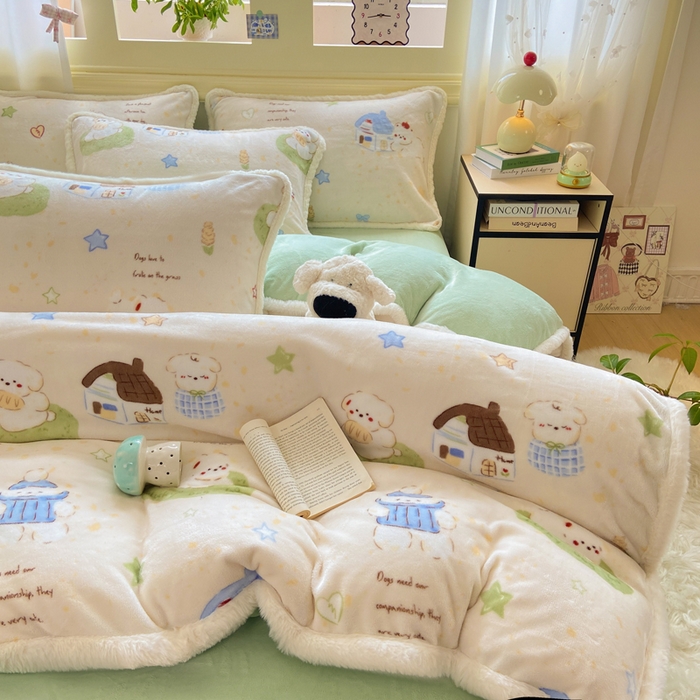 91家纺网 家纺一手货源 找家纺 大麦家纺 2025年新款兔毛花边印花牛奶绒四件套 草地小狗