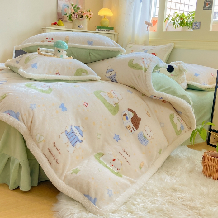 91家纺网 家纺一手货源 找家纺 大麦家纺 2025年新款兔毛花边印花牛奶绒四件套 草地小狗